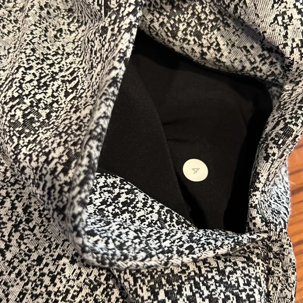 Lululemon Women’s Drawstring Trousers